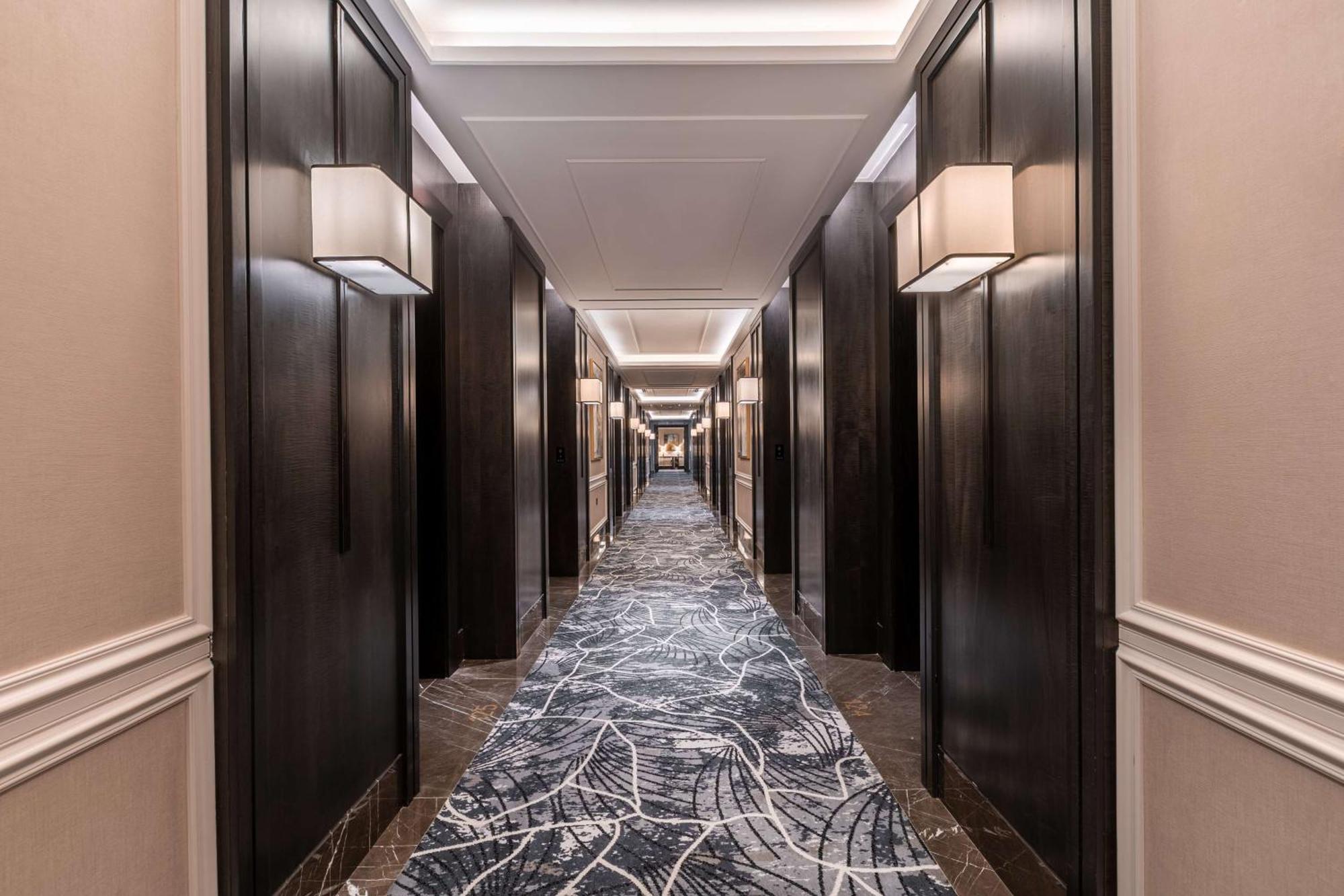 Mansard Riyadh, A Radisson Collection Hotel Экстерьер фото A corridor