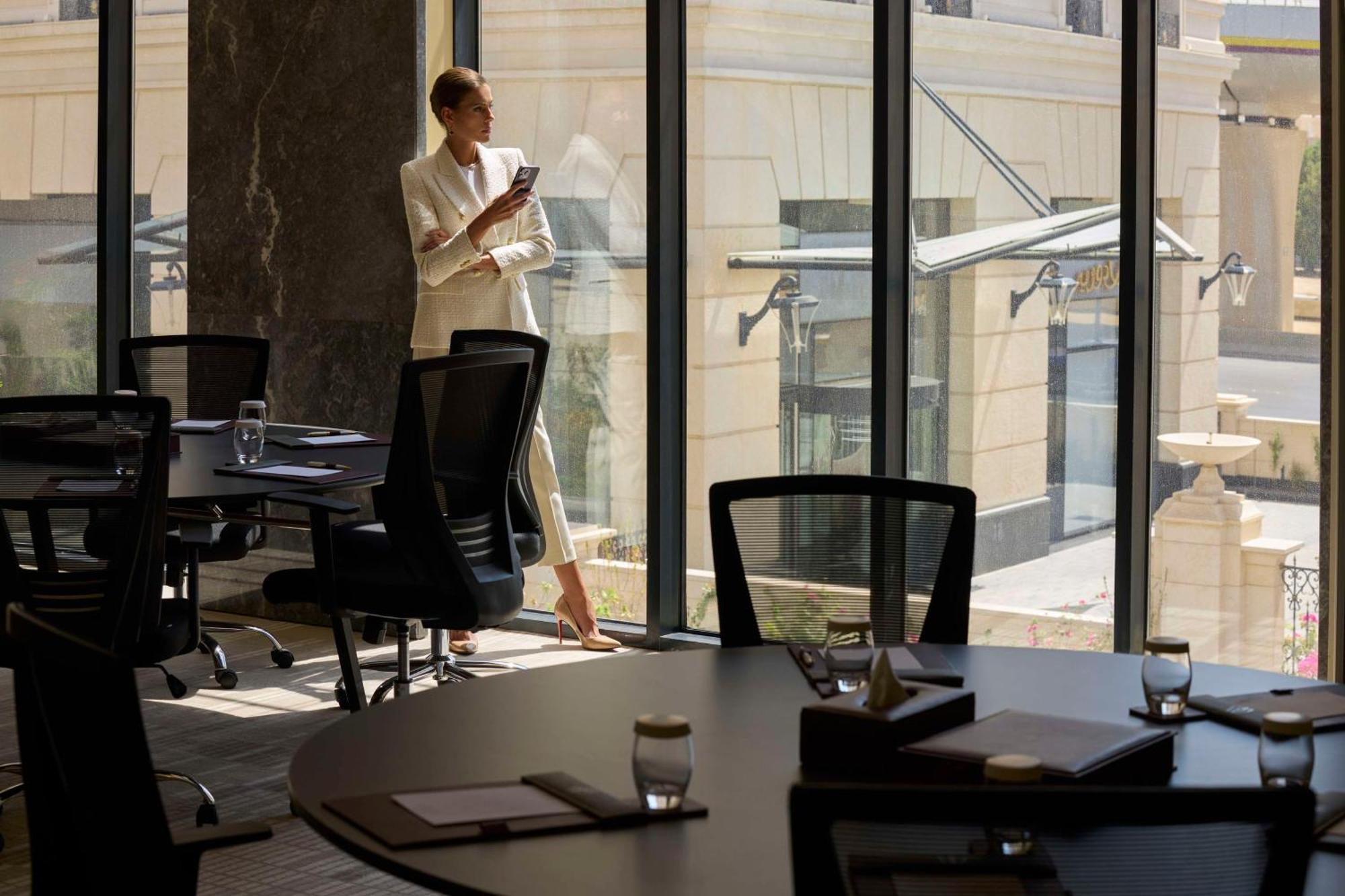 Mansard Riyadh, A Radisson Collection Hotel Экстерьер фото The office of the Prime Minister